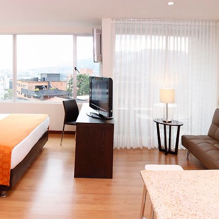 Estelar Medellin Apartaments Экстерьер фото